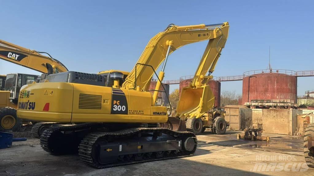 Komatsu PC 300 Vikšriniai ekskavatoriai