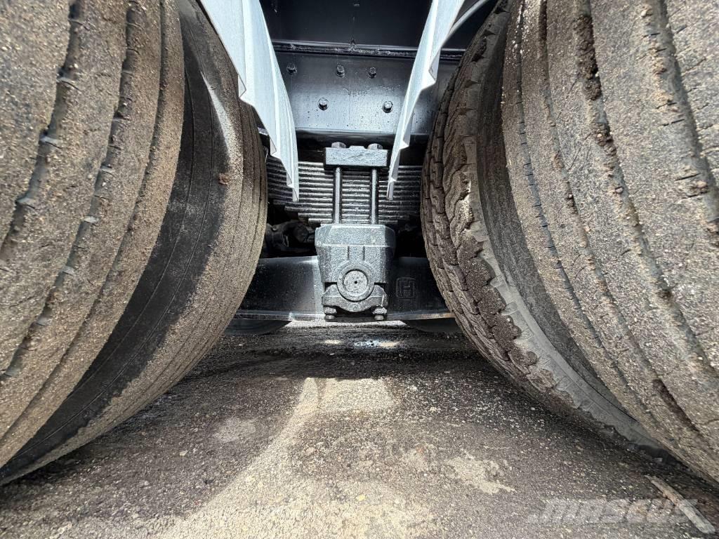 Freightliner 114 SD Kombinuotos paskirties / vakuuminiai sunkvežimiai