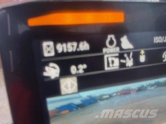 CAT 320 Vikšriniai ekskavatoriai