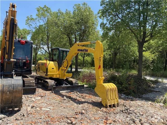 Komatsu PC56-7 Vikšriniai ekskavatoriai
