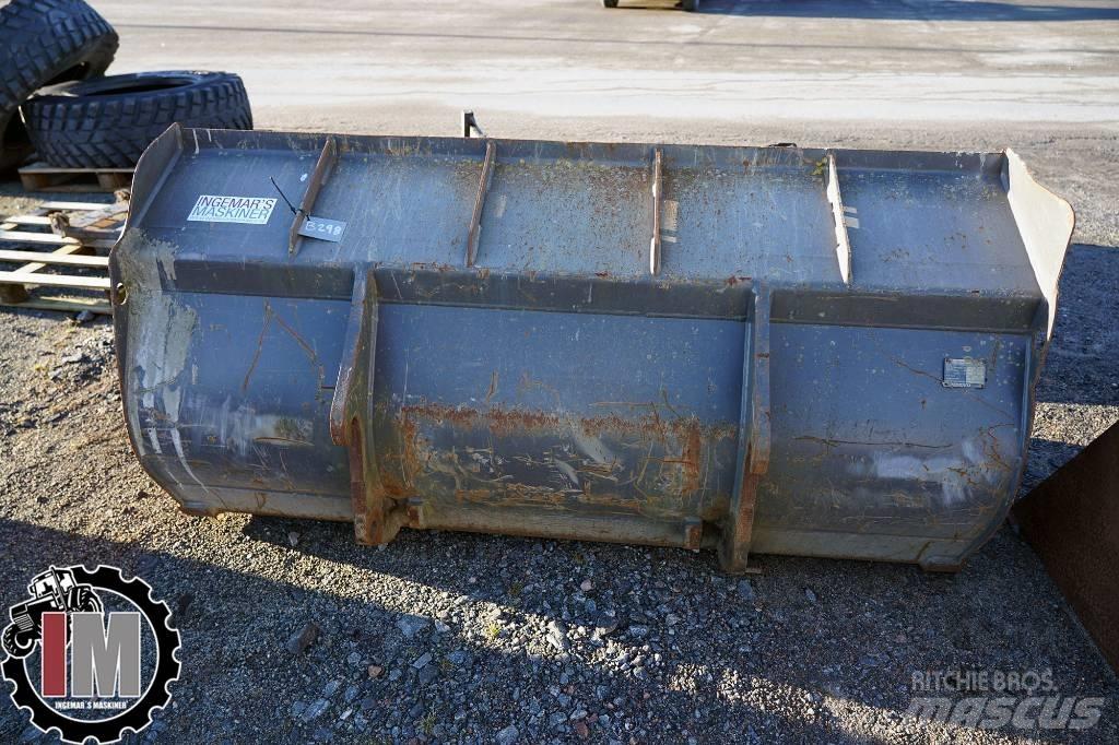 Volvo L30 Skopa Kaušai