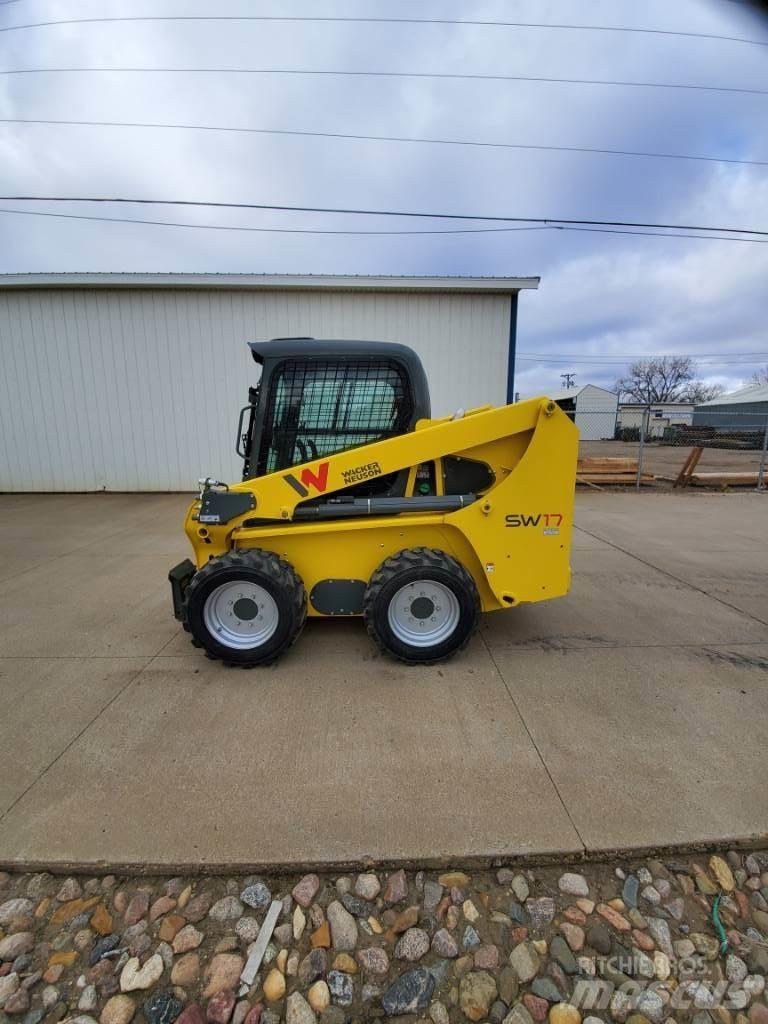 Wacker Neuson SW17 Krautuvai su šoniniu pasukimu