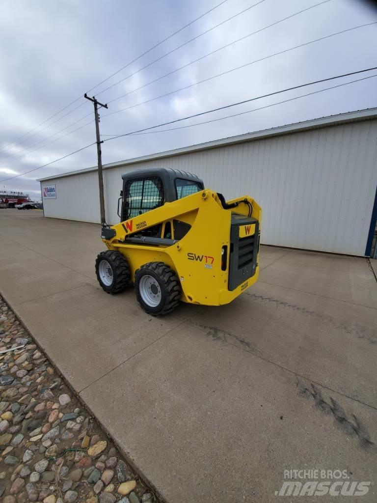Wacker Neuson SW17 Krautuvai su šoniniu pasukimu