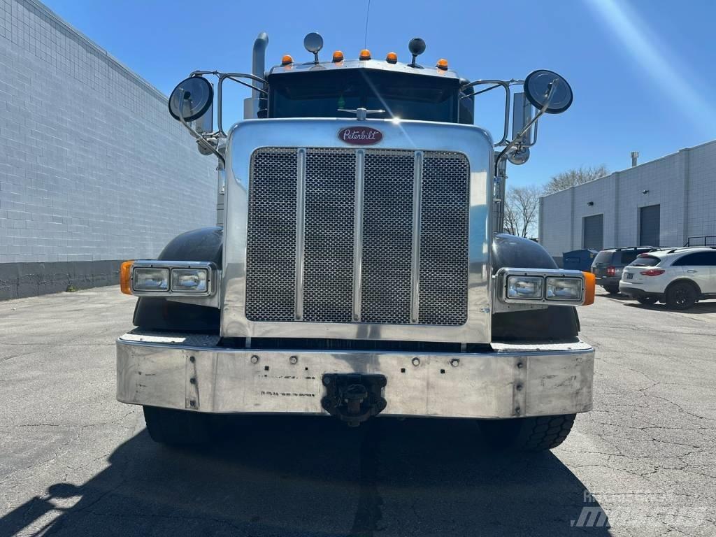 Peterbilt 367 Naudoti vilkikai