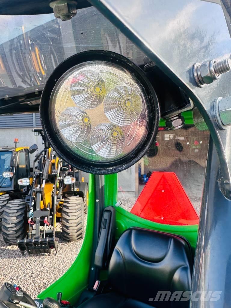 Avant 735 Daugiafunkciniai pakrovėjai