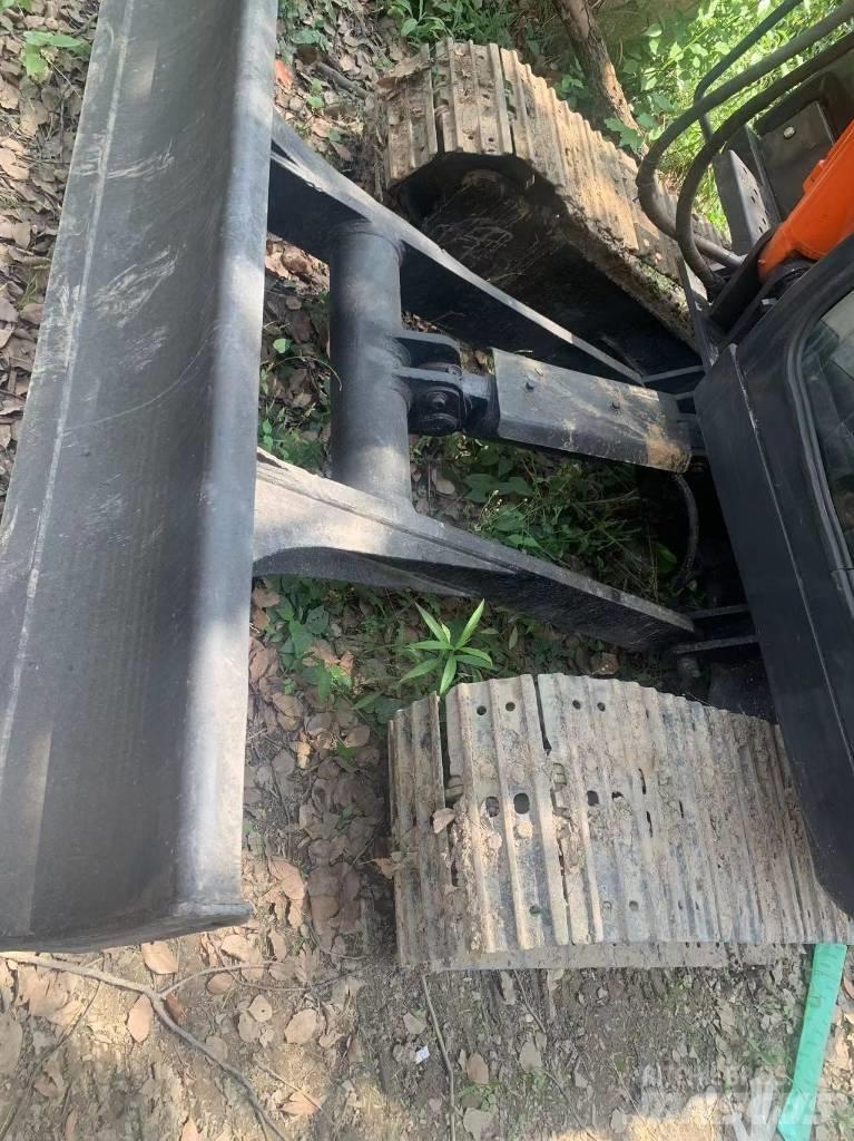 Hitachi ZX60 Vikšriniai ekskavatoriai