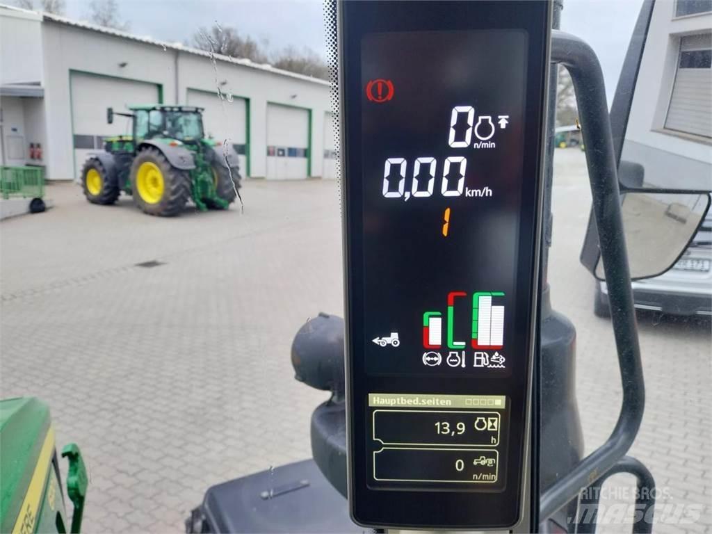John Deere 6120M Traktoriai