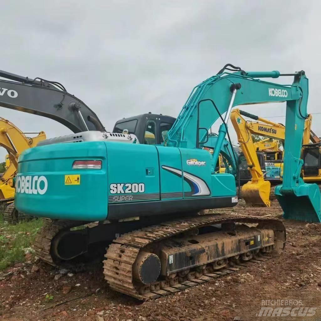 Kobelco SK 200 Vikšriniai ekskavatoriai