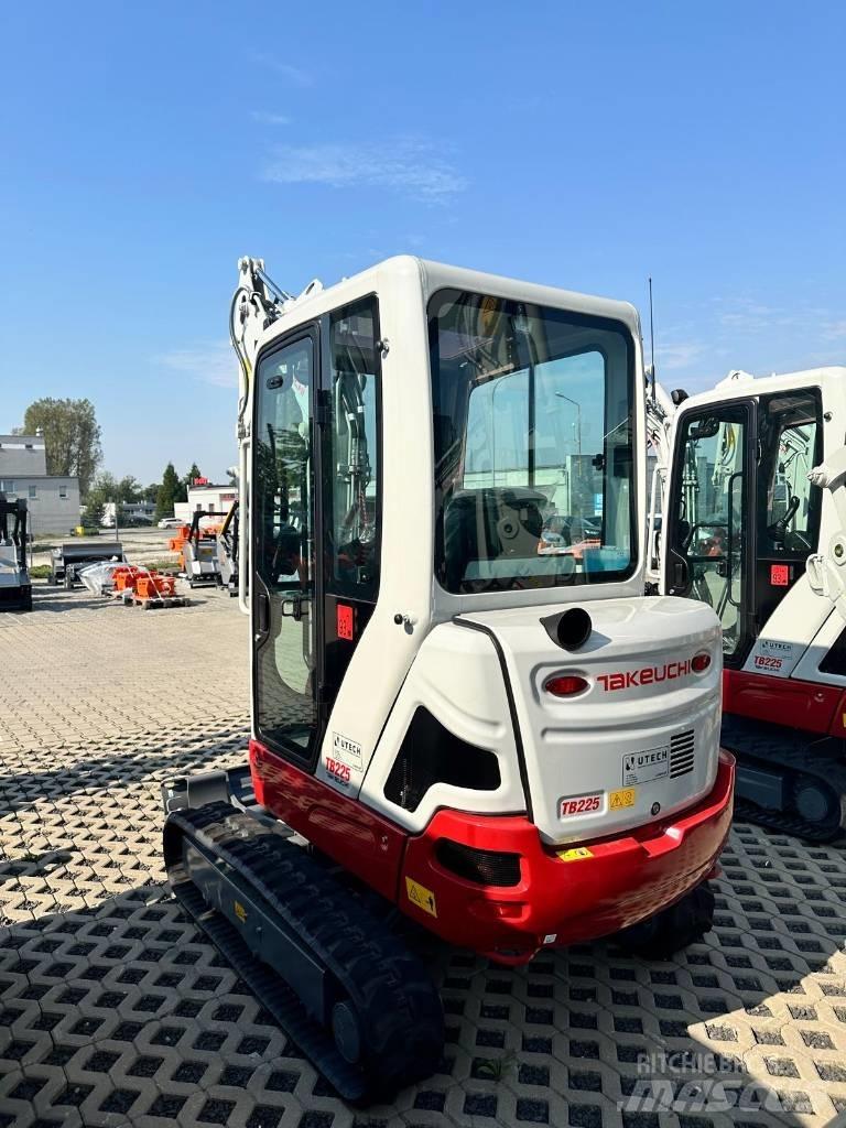 Takeuchi TB 225 V0 Mini ekskavatoriai < 7 t