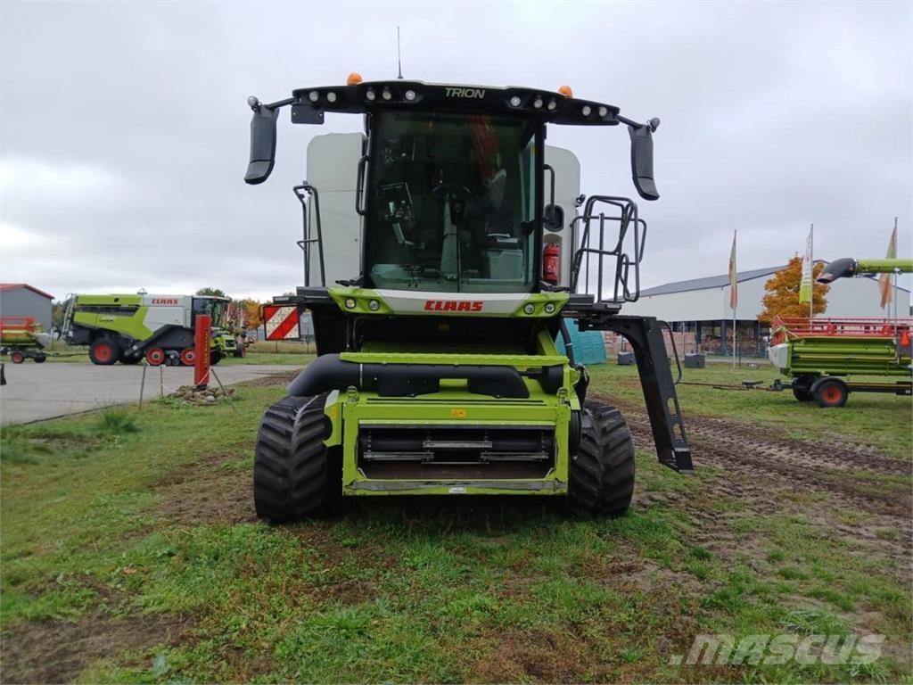 CLAAS Trion 660 TT Derliaus nuėmimo kombainai