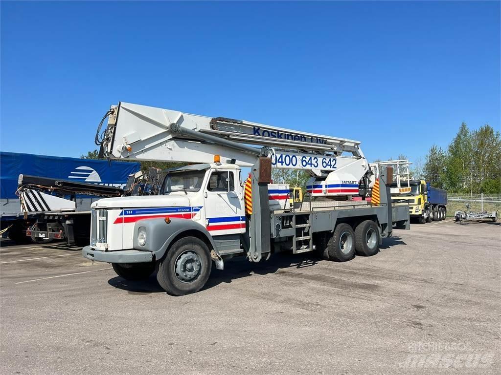 Scania 111 6X2 Automobiliniai kranai
