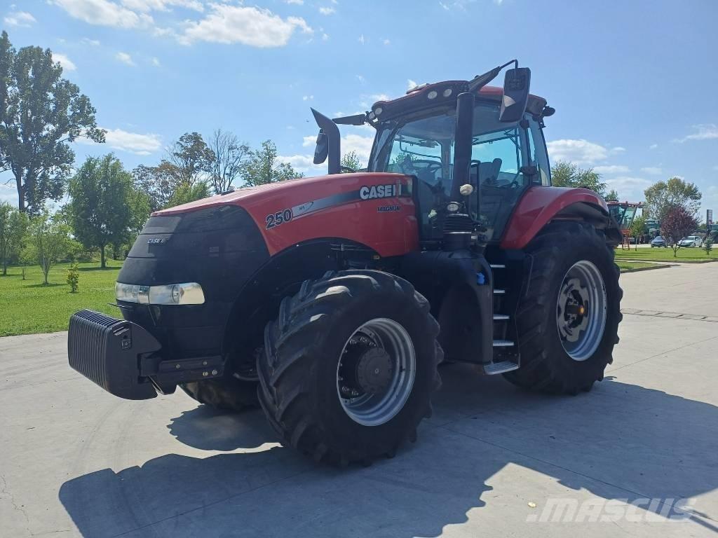 Case IH Magnum 250 Traktoriai