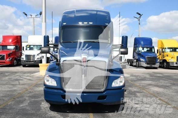 Kenworth T680 Naudoti vilkikai