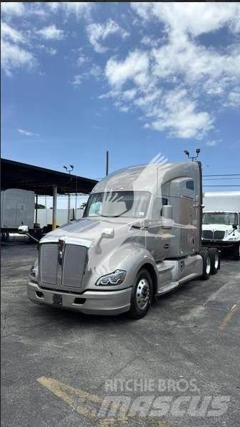 Kenworth T680 Naudoti vilkikai