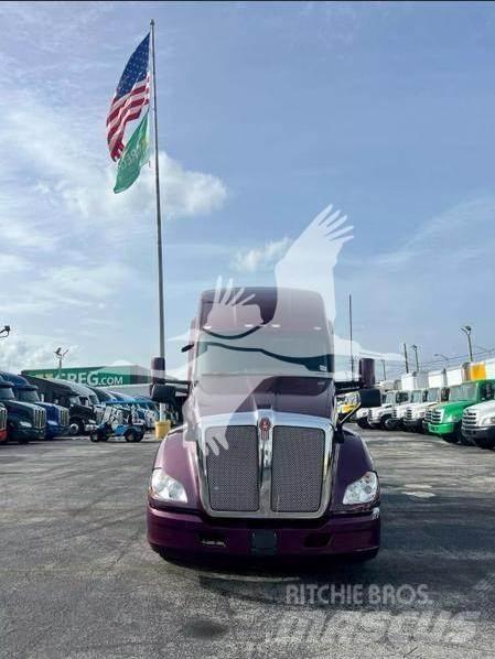 Kenworth T680 Naudoti vilkikai