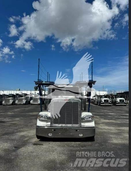 Peterbilt 388 Statyba - Kita