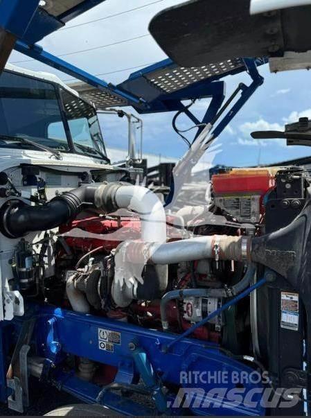 Peterbilt 389 Statyba - Kita