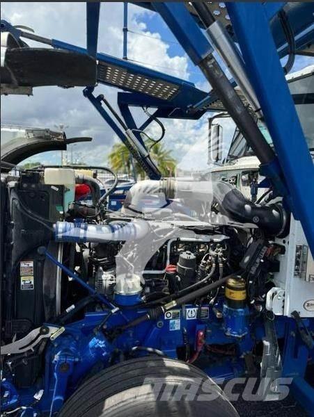 Peterbilt 389 Statyba - Kita