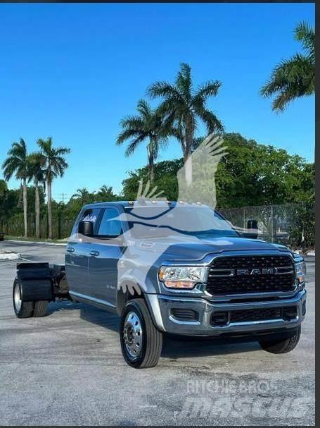 RAM 5500 SLT Važiuoklė su kabina