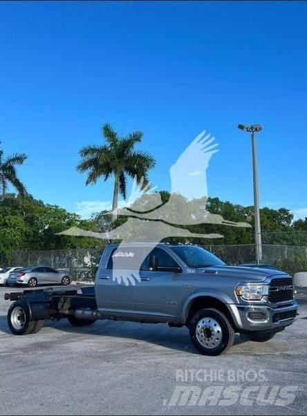 RAM 5500 SLT Važiuoklė su kabina