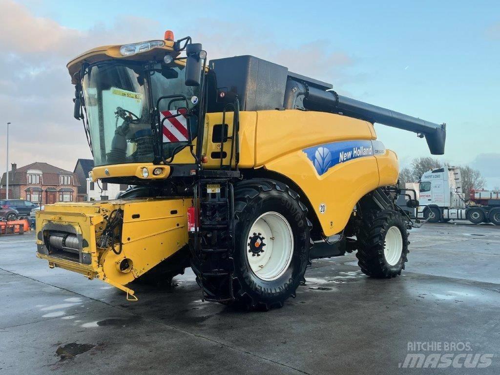 New Holland CR 9080 Derliaus nuėmimo kombainai