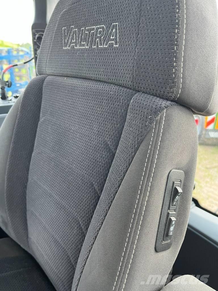 Valtra T 255 V Traktoriai