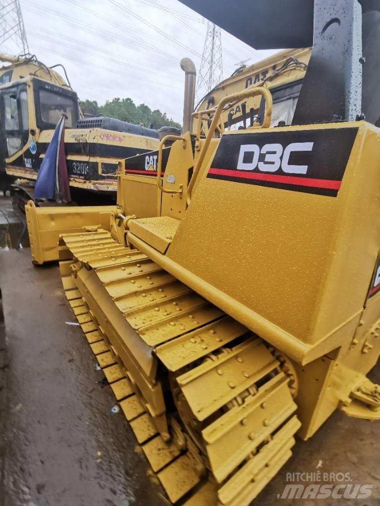 CAT D3C Vikšriniai buldozeriai