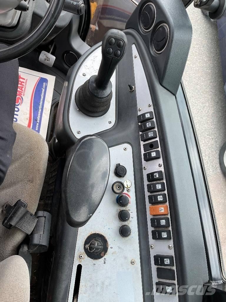 JCB 409 B 40km/h Krautuvai su šoniniu pasukimu