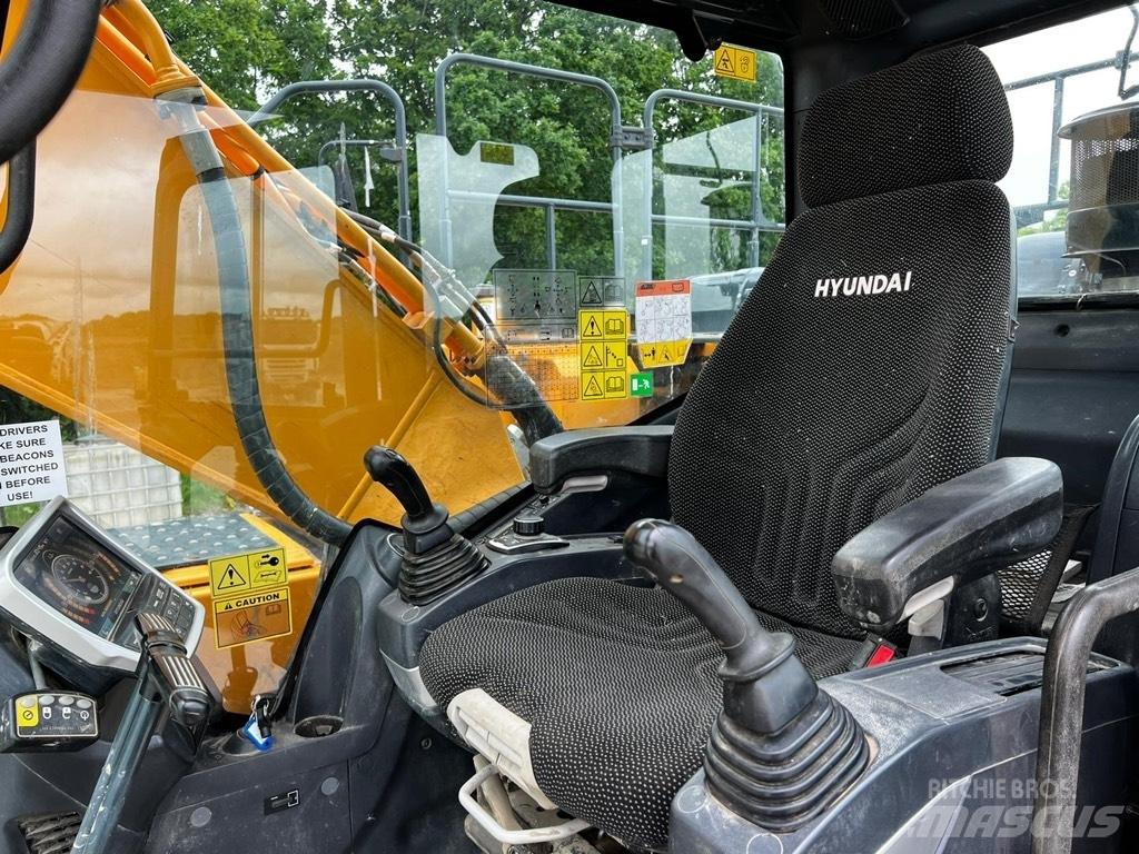 Hyundai HX 220 L Vikšriniai ekskavatoriai