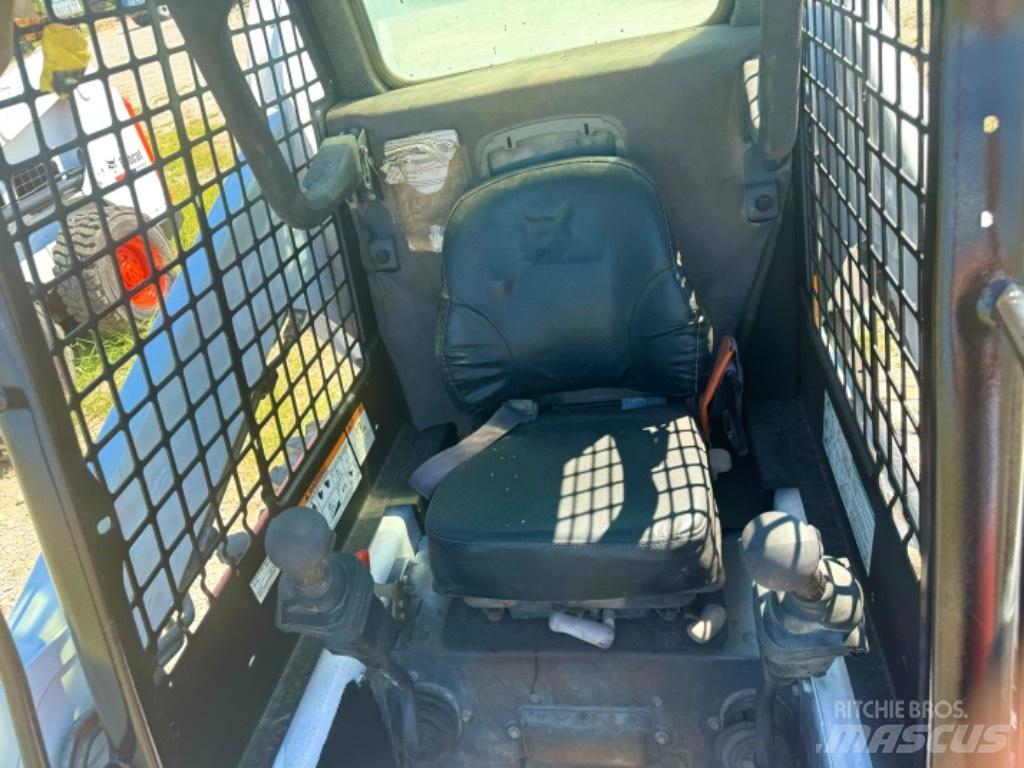 Bobcat S 185 Krautuvai su šoniniu pasukimu