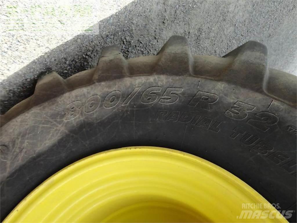 John Deere t670 Derliaus nuėmimo kombainai