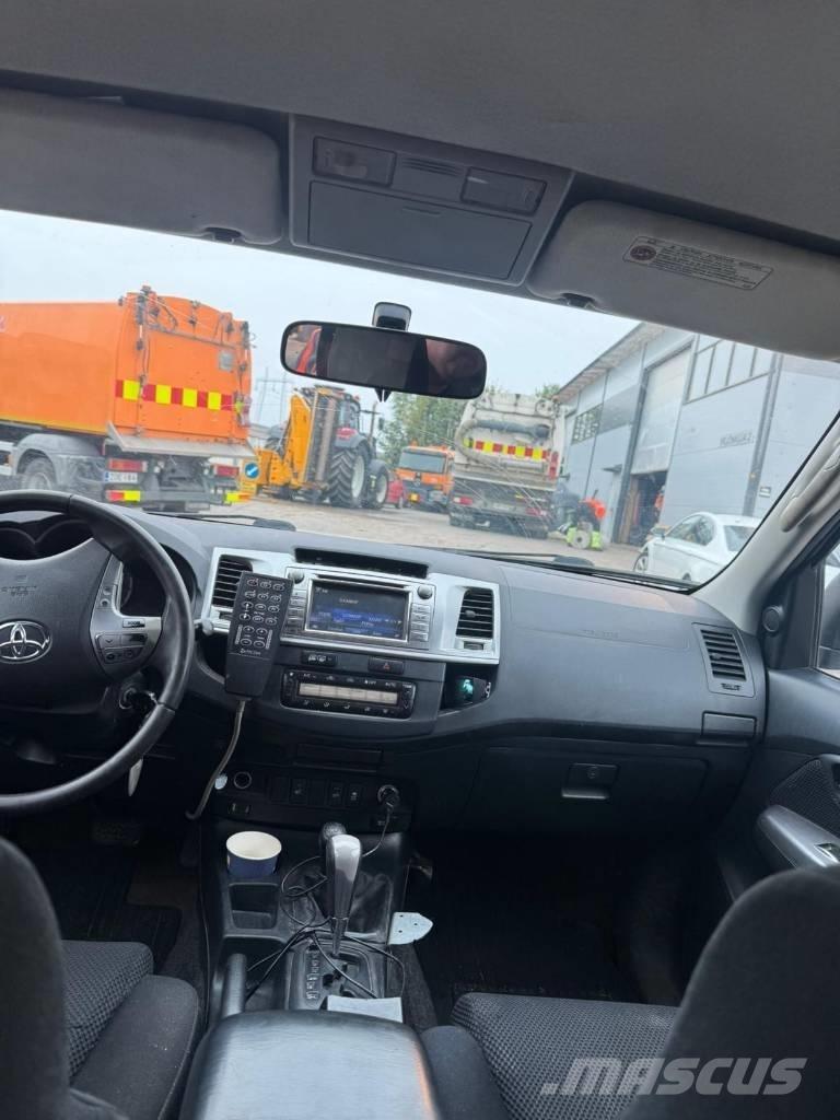 Toyota Hilux Visuotinės / bendrosios paskirties automobiliai