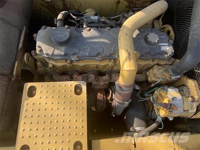 CAT 329D Vikšriniai ekskavatoriai