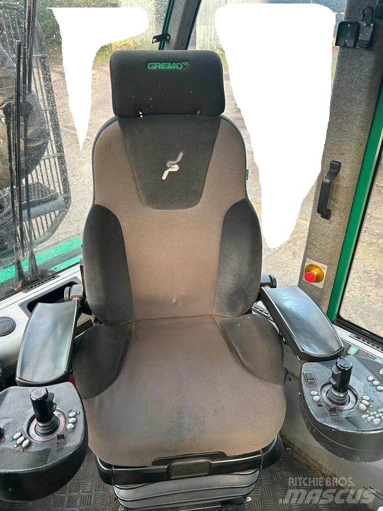 Gremo 1250 F Naudoti miškovežiai (Forvarderiai)