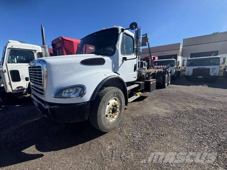 Freightliner M2 Savivarčiai su kabeliniu keltuvu