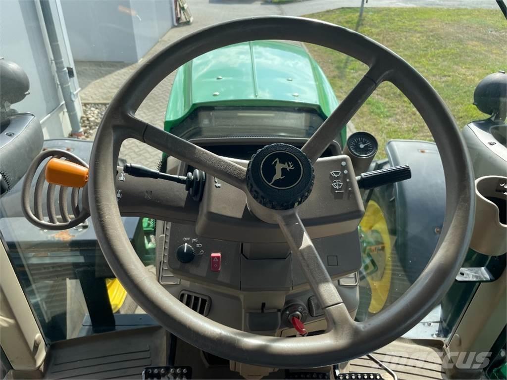 John Deere 6195M Traktoriai