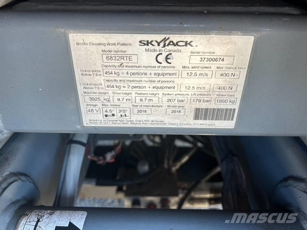 SkyJack SJ 6832 RTE Žirkliniai keltuvai