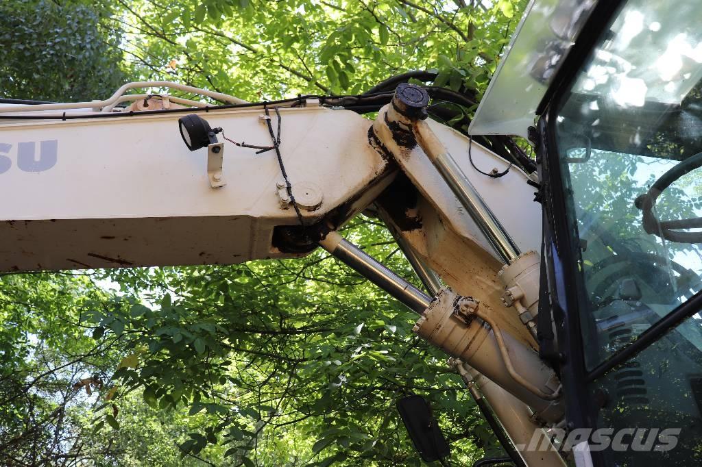 Komatsu PW 140-7 Ekskavatoriniai krautuvai