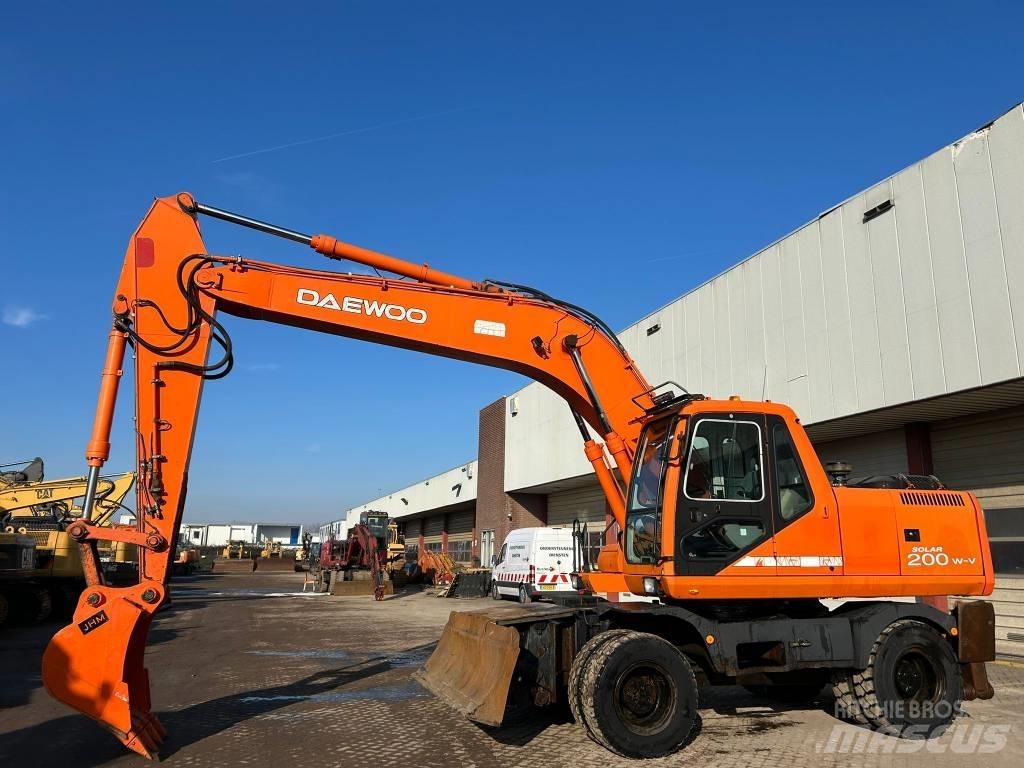 Daewoo Solar 200WV Ratiniai ekskavatoriai
