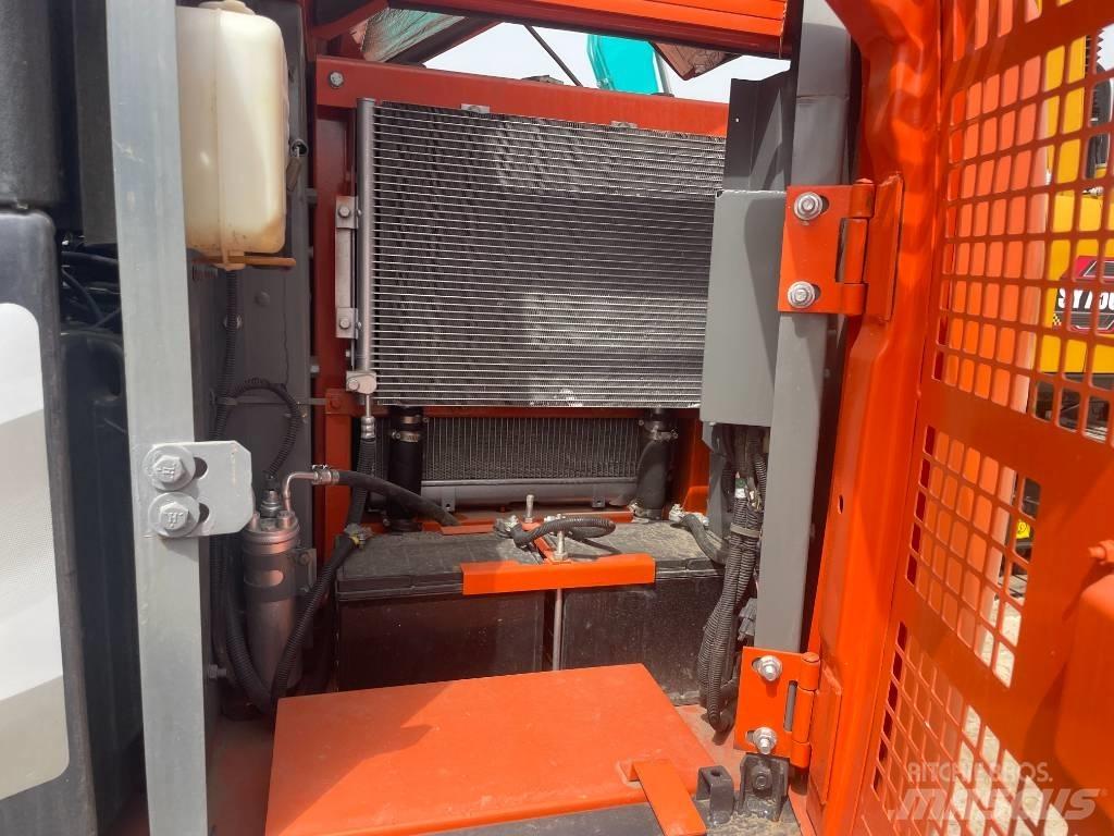 Hitachi ZX 70 Vikšriniai ekskavatoriai