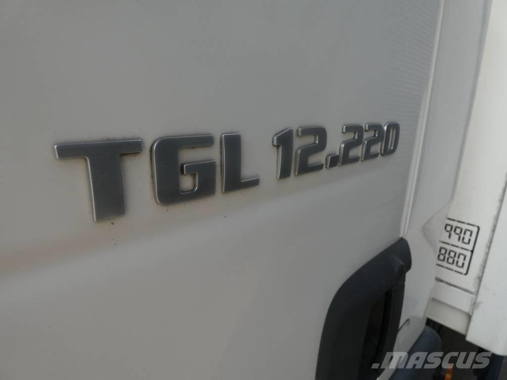 MAN TGL 12.220 Sunkvežimiai su dengtu kėbulu