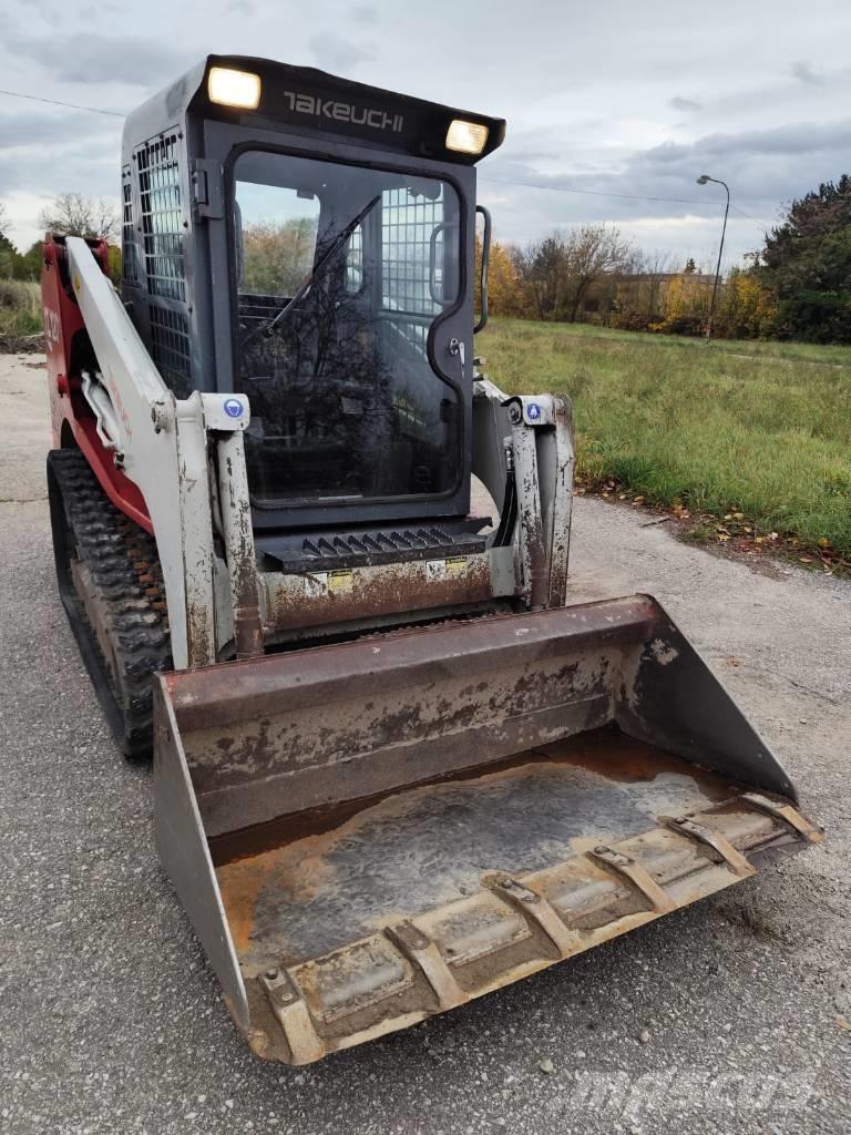 Takeuchi TL120 Krautuvai su šoniniu pasukimu