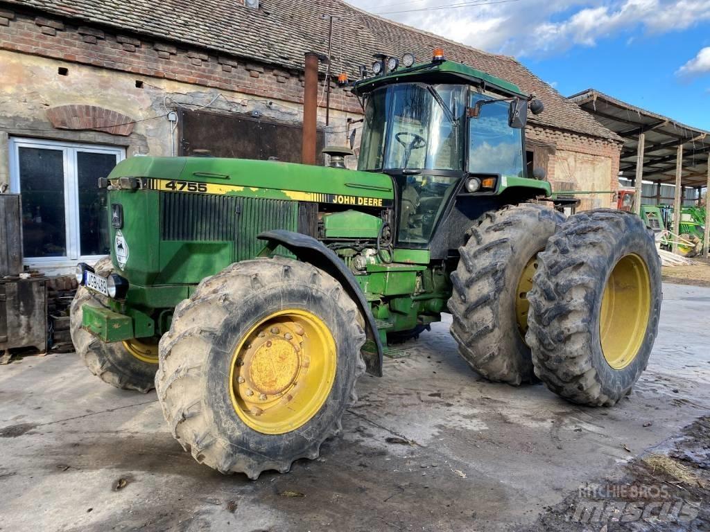 John Deere 4755 Traktoriai