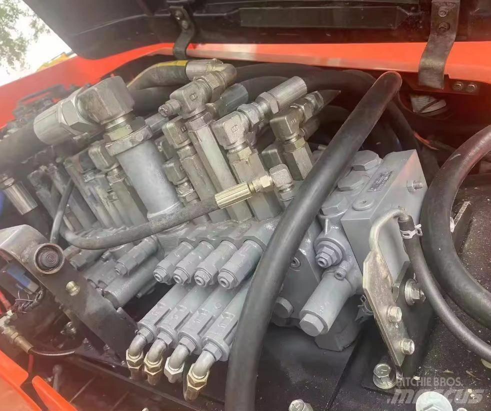 Kubota KX 185-3 Vidutinės galios ekskavatoriai 7-12 t