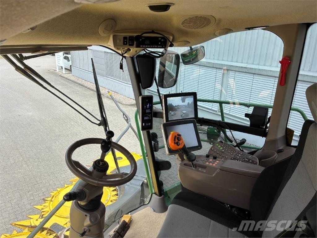 John Deere 9700i Pašarų kombainai