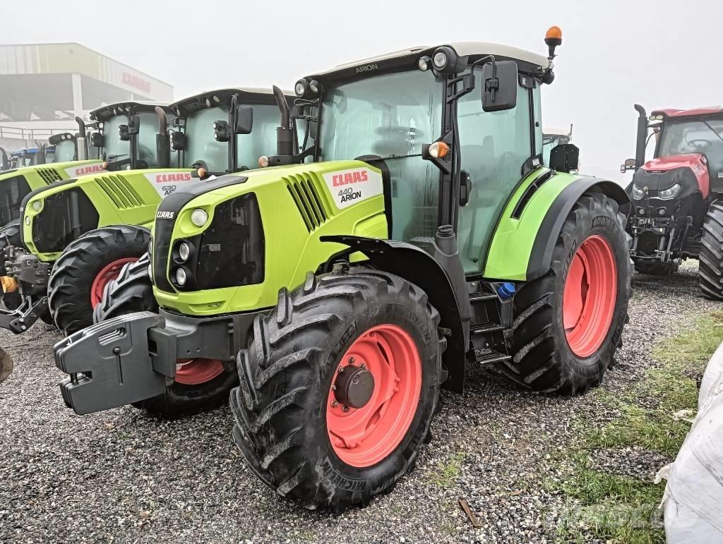 CLAAS Arion 440 Traktoriai