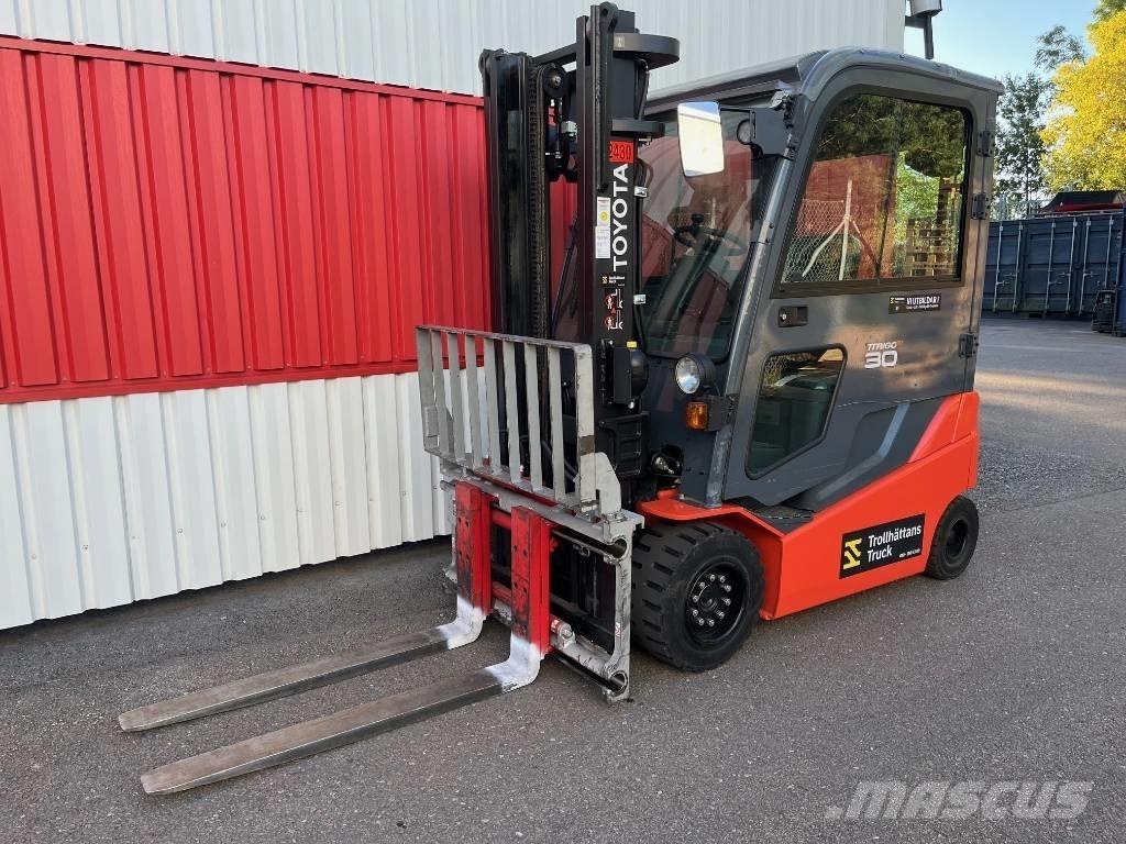 Toyota 8 FBMKT 30 Elektriniai šakiniai krautuvai