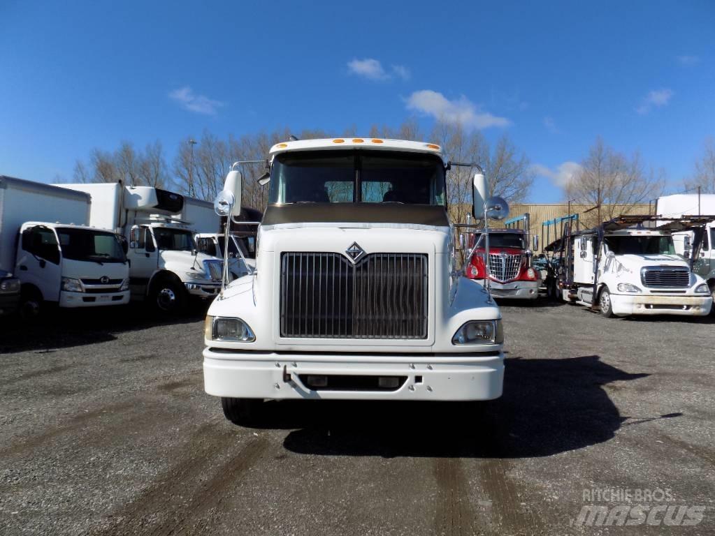 International 9200 i Naudoti vilkikai