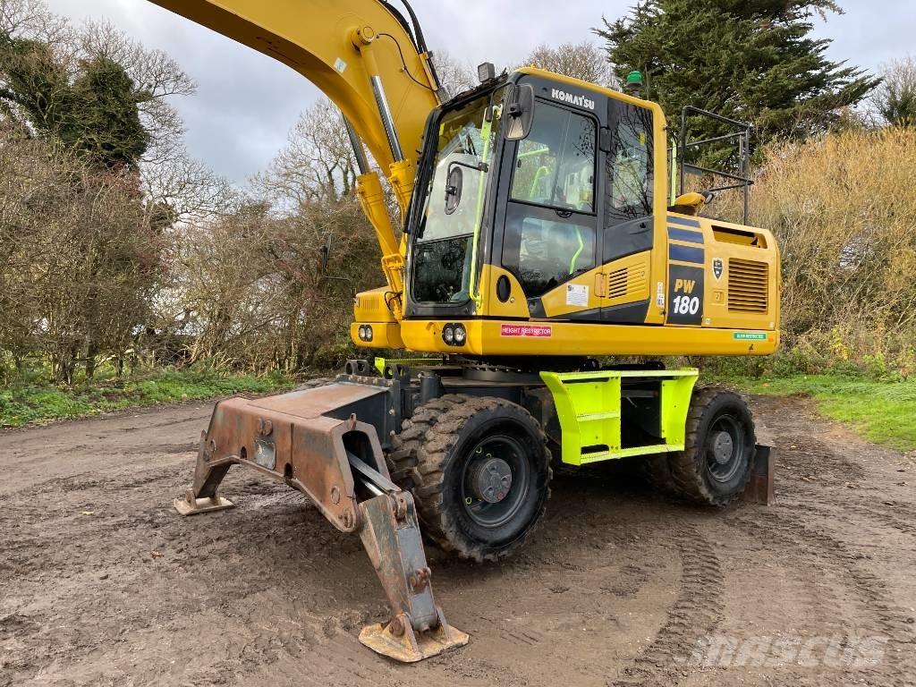 Komatsu PW 180-11 Ratiniai ekskavatoriai