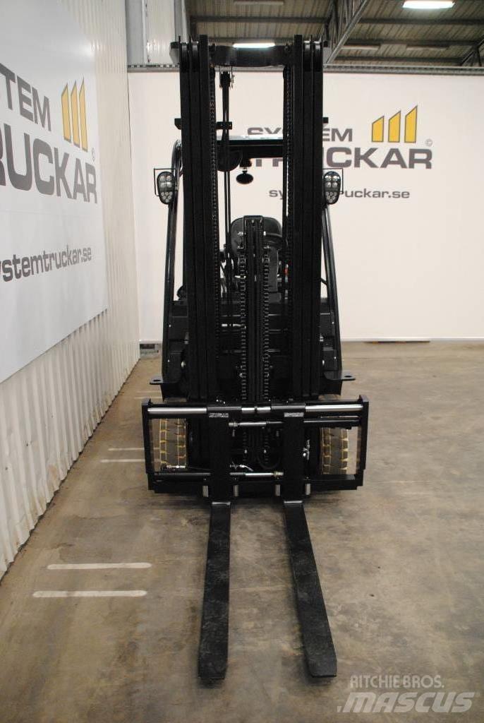 Hangcha CPD15-XD4 Elektriniai šakiniai krautuvai